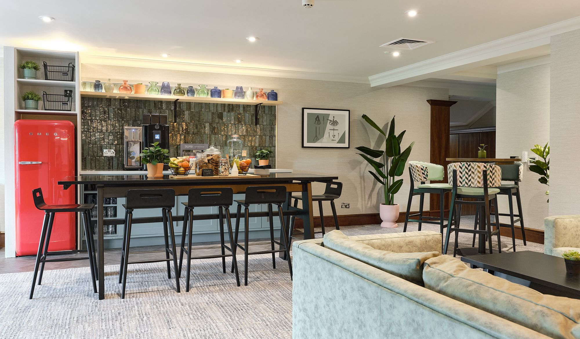 Aztec business lounge